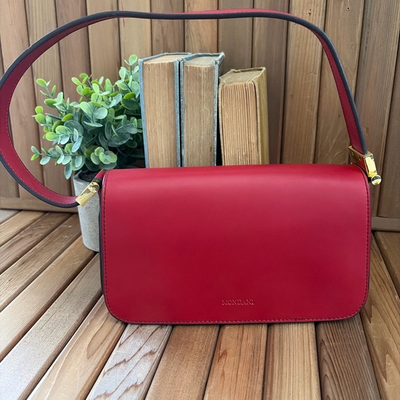 Mondani Handbags - Mondani New York Red Baguette Shoulder Bag, Minimal Y2K Structured Gold Hardware